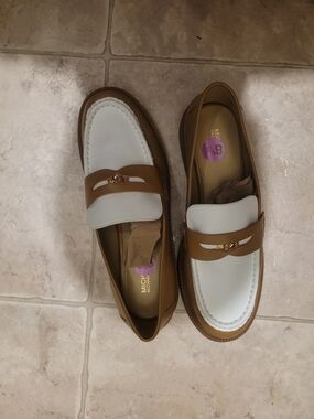 MICHAEL Michael Kors White and Brown Two-Tone Leather Penny Loafers